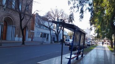 Paradas vacías se observan en Paraná ante la medida de fuerza de choferes de colectivo. Archivo