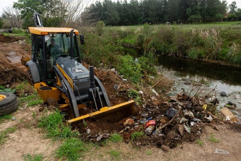 Desde hace tiempo que la contaminación del arroyo Ludueña queda en evidencia. Archivo