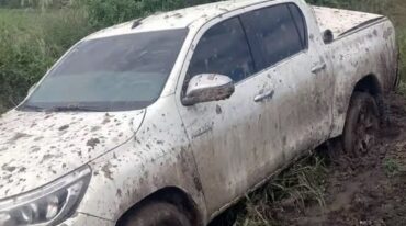 La camioneta junto a los demás elementos fueron trasladados a la sede policial local para su resguardo