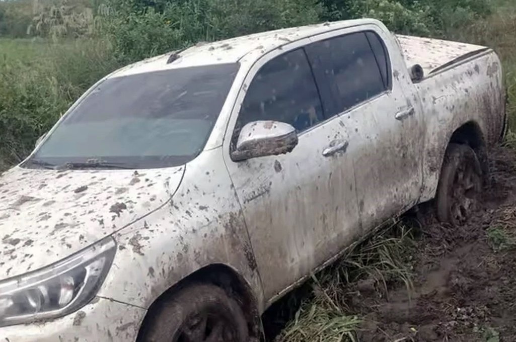 La camioneta junto a los demás elementos fueron trasladados a la sede policial local para su resguardo