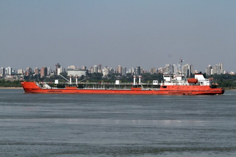 El gobierno provincial busca certezas sobre el río Paraná