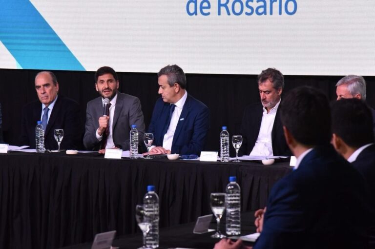 'La agenda se centró en la sustentabilidad del transporte público de pasajeros. Claramente esto no está bien en la República Argentina"
