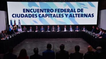 La red federal de intendentes comenzó a partir de las 11 de este lunes en el Centro de Expresiones Contemporáneas (CEC).  Gentileza.