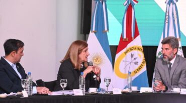 La intendenta de Paraná participó del encuentro en Rosario.