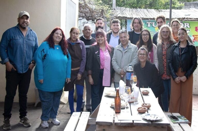 Integrantes del programa 'Anfitriones Productivos' visitaron a artesanos