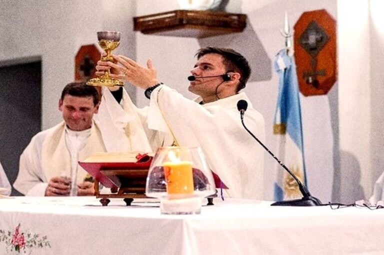 Pablo es párroco en un barrio 'difícil' de Concordia