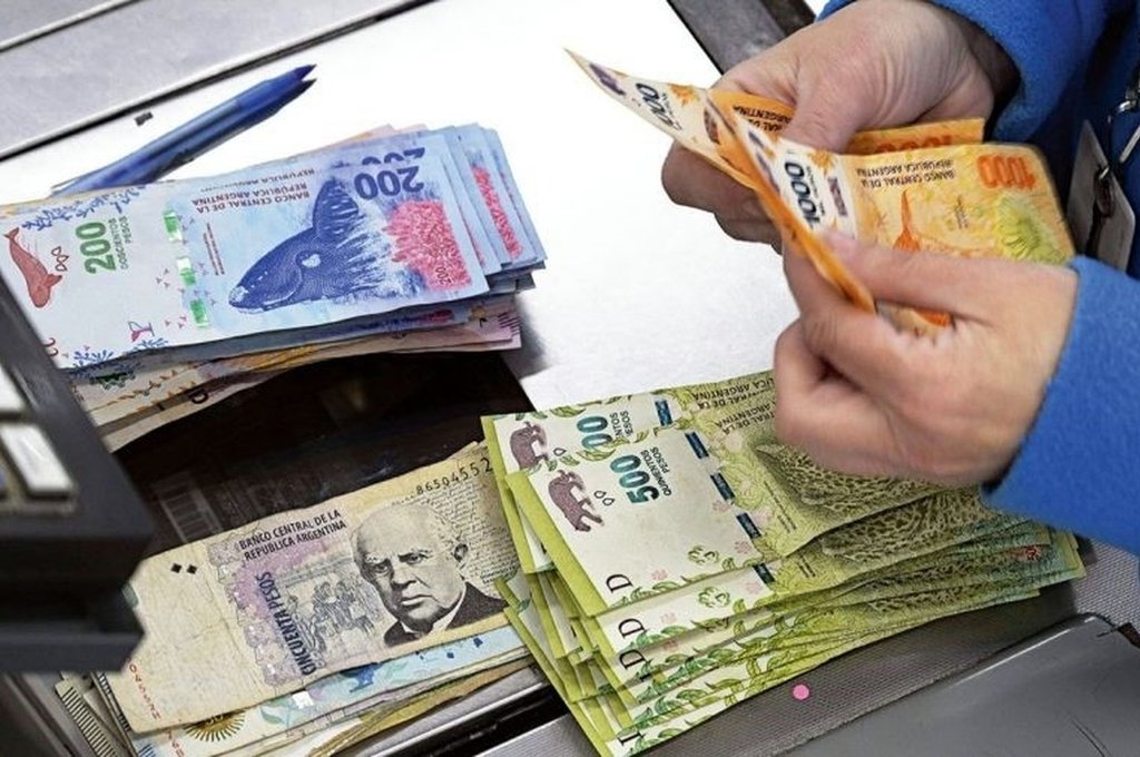 El gobierno provincial publicó el cronograma de pago a estatales correspondiente a abril. Archivo