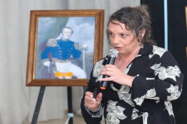 Liliana Broggi investigó y escribió el libro sobre Urdinarrain