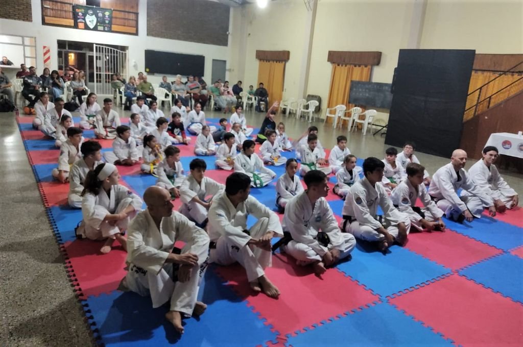 Alumnos y sus familias pudieron estar en una master class a cargo de una visita de lujo.