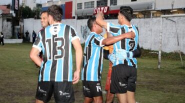 El equipo paceño espera por el vencedor del duelo