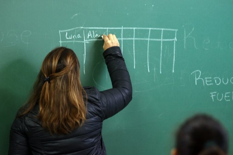 Desde mayo los docentes de gestión privada van a poder percibir el premio por Asistencia Perfecta. Archivo