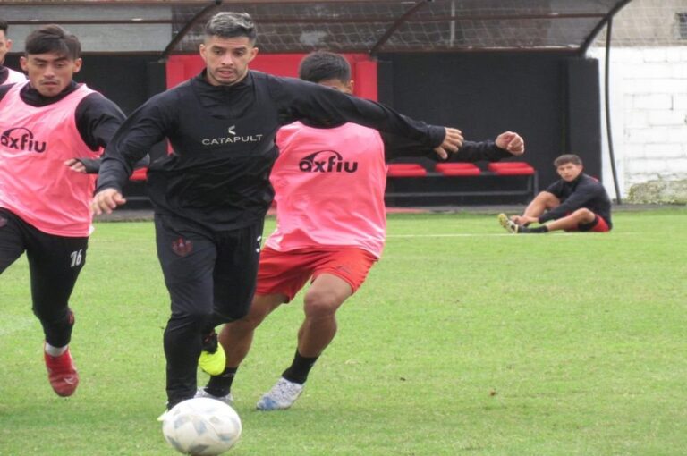 Patronato podría volver a contar con Emanuel Maciel en el once inicial. Gabriel Obelar