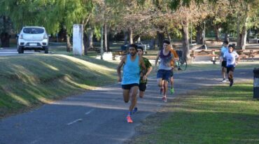 El Campeonato de Milla reunirá a los mejores exponentes del medio fondo de la región en la pista que evoca a Enrique Thompson. Gentileza Cooperadora Escuela Atletismo Paraná.