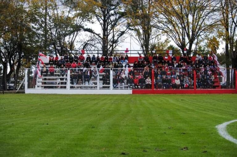 La nueva tribuna de Atlético San Genaro. Mario Margarín Colman - Prensa Atlético San Genaro.
