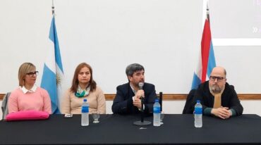 El intendente Adrián Fuertes inauguró el congreso.