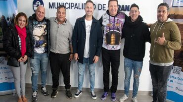 Organizadores y funcionarios municipales invitaron al evento.
