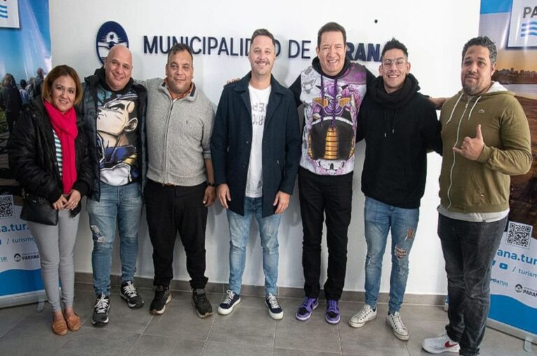 Organizadores y funcionarios municipales invitaron al evento.