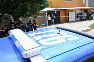 Fuentes judiciales y policiales indicaron a este diario que poco después de las 12:30 de este sábado 18 de mayo ingresó un llamado al 911 indicando que había una persona sin vida en una vivienda ubicada sobre calle Víctor Mercante al 500. Archivo.