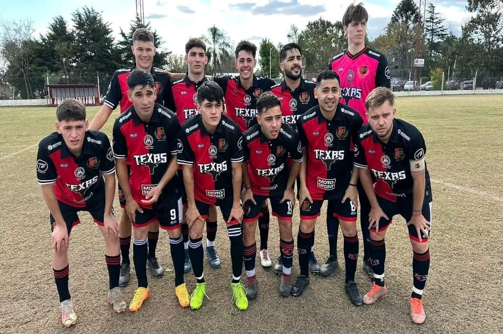 Totoras Juniors es el nuevo puntero de la liga. Francisco Diez.