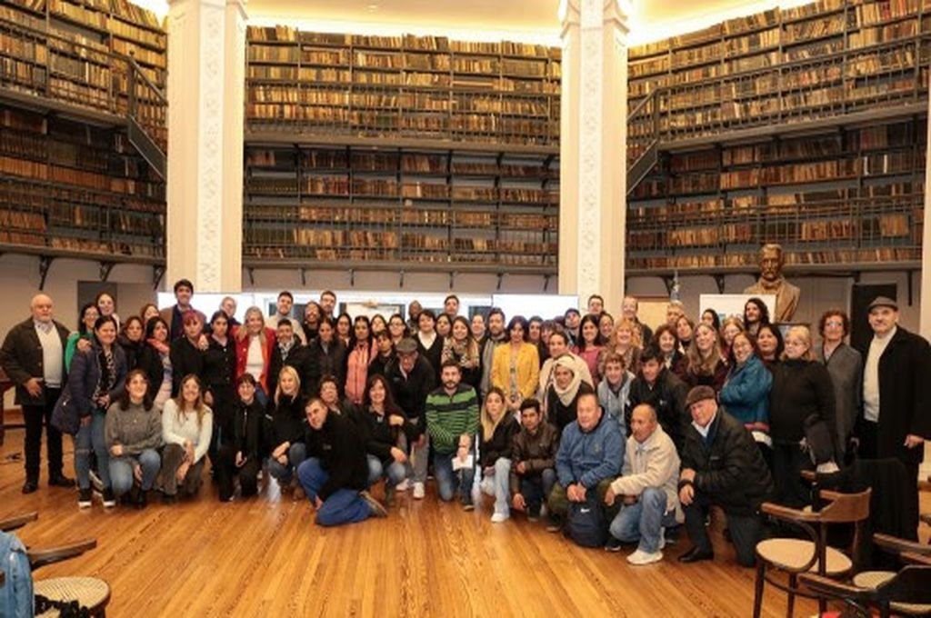 El plan trabaja a partir de distintas instancias que tienen como objetivo llegar con la alfabetización a jóvenes y personas adultas de distintos barrios de la ciudad.   Gentileza.