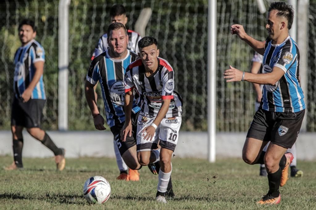 Victoria sacó una mínima ventaja en el primer partido