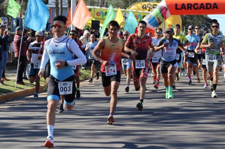 El felicianense Marino Villalba encabeza la fila en la largada. Junto a la chajariense Judith Marsilli defenderá el título de la temporada anterior. Asociación Concordiense de Pruebas Combinadas