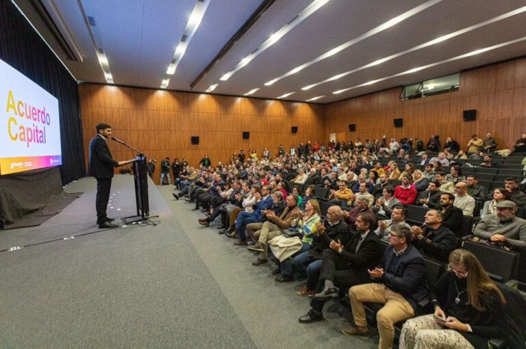 La provincia se comprometió a financiar cinco importantes obras de infraestructura en la ciudad de Santa Fe.  Gentileza.