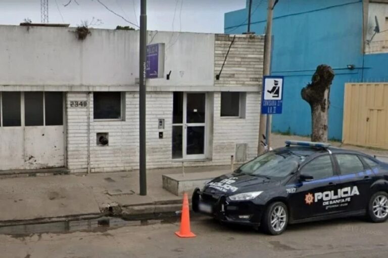 El episodio se registró durante la madrugada de este viernes en la seccional 21ª