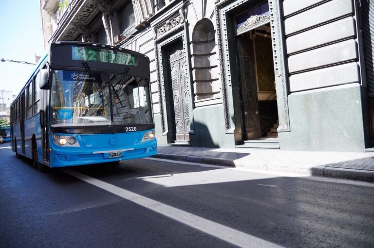 En consecuencia a la modificación de tarifa de transporte urbano de pasajeros