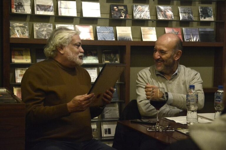 Merecido reconocimiento a más de dos décadas de trabajo cultural. Sebastián Vargas.