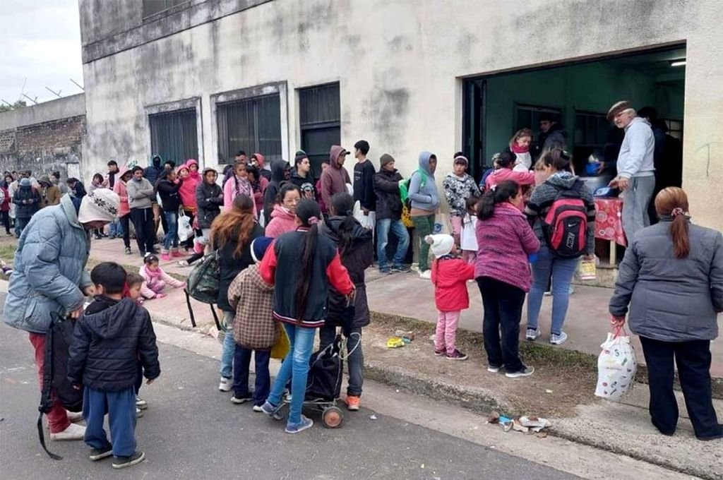 'La gente que viene con hambre lo que necesita es un plato de comida y no explicaciones'
