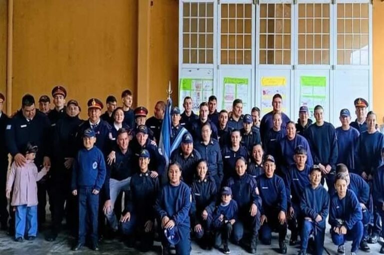 Toda la familia de bomberos