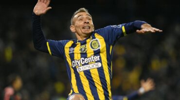 El festejo clásico de Marco Ruben.  Gentileza.