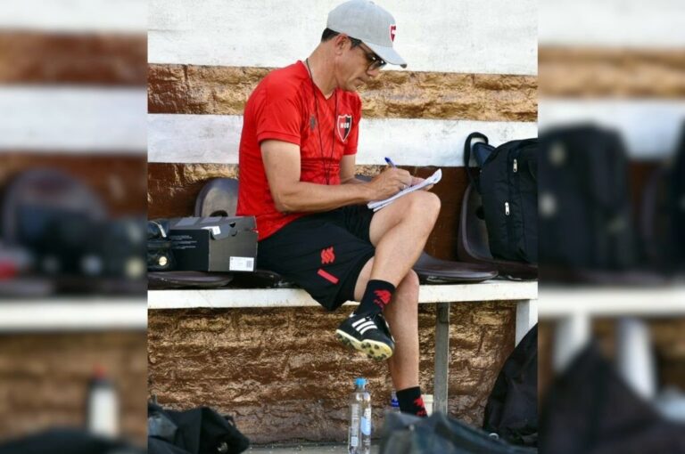 Armó las valijas. Larriera se fue de Newell's