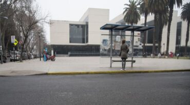 Varias calles que rodean al complejo se vieron valladas en 2021 y 2022 por decisión del ministerio de Seguridad por las balaceras recibidas en la previa a los juicios que se llevaron a cabo en el lugar contra Los Monos y Esteban Alvarado. Marcelo Manera / Archivo.