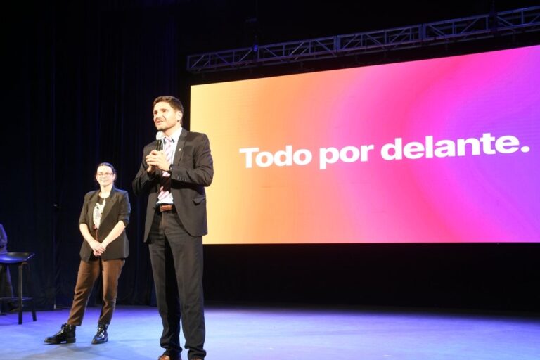 El gobernador de Santa Fe agradeció el trabajo del equipo de gobierno y de legisladores. Luis Cetraro