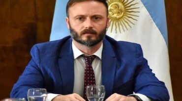 'Es un acuerdo con las instituciones y con los partidos'