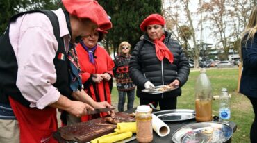 La ciudad de Rosario festeja su bandera y "este año le vamos a poner todo el brillo que corresponde'