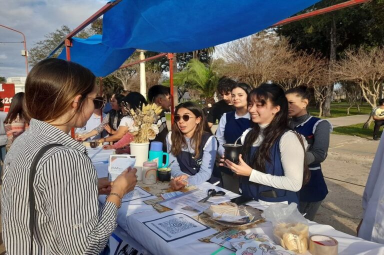 El evento contó con la participación de numerosas instituciones y organizaciones