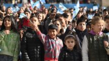 Promesa a la Bandera: miles de voces infantiles juraron en el Monumento.  Gentileza.