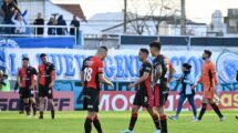 Colón de Santa Fe perdió este domingo por la tarde ante Defensores Unidos de Zárate por la fecha 20 Juan Foglia