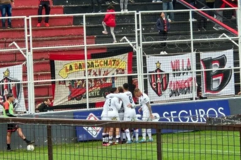 Patronato dejó los 3 puntos en su casa pero también goleó y gustó. Prensa Patronato