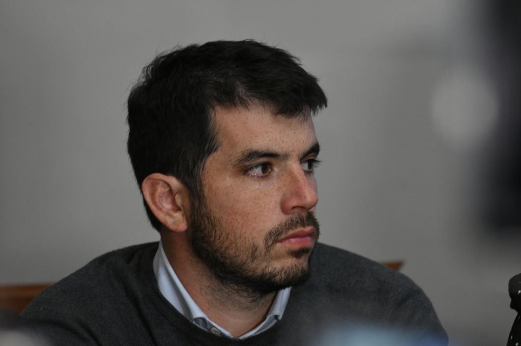 El intendente volvió a denunciar con foto y nombre completo a un detenido peligroso. Manuel Fabatía.