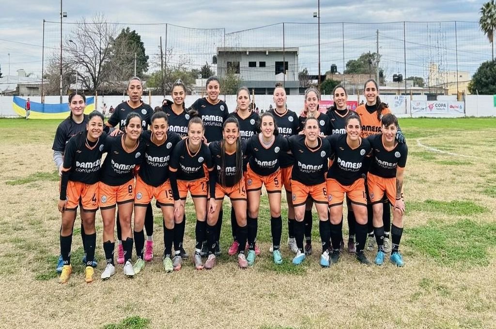 Femenino ADIUR Rosario.  Gentileza.
