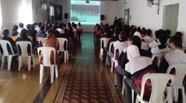 Las charlas con adolescentes tienen el objetivo de la prevención de acosos