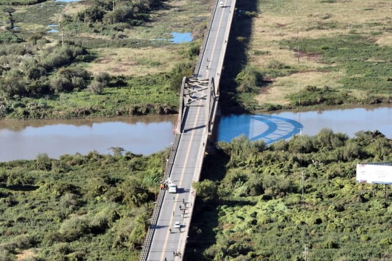 El nuevo puente a construir se ubicará de forma paralela al Carretero. Fernando Nicola