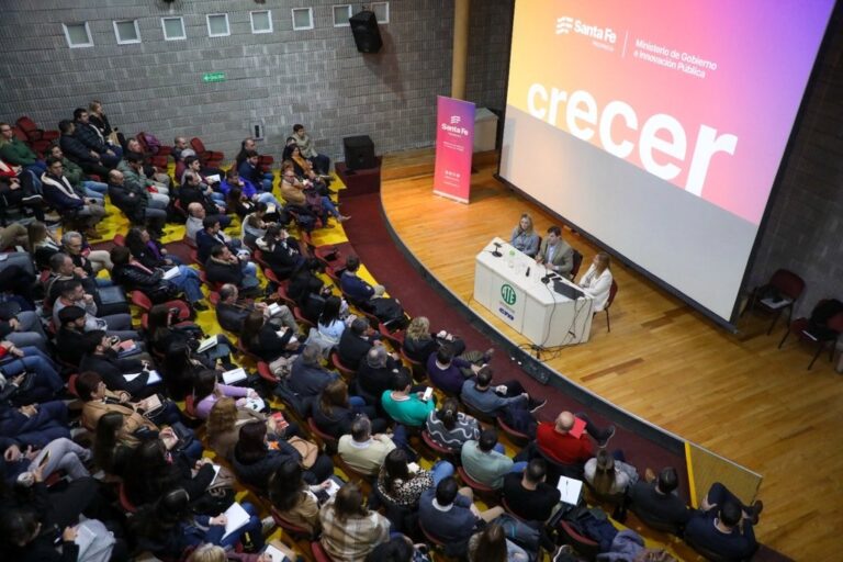 'Crecer-Capacita' está destinado a mejorar la gestión de los gobiernos locales mediante la formación de funcionarios. Gobierno de la Provincia