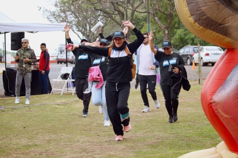 El Desafío Urbano es una forma distendida de celebrar el aniversario de Paraná a la par de realizar actividad física. Gentileza Gimnasio Taian