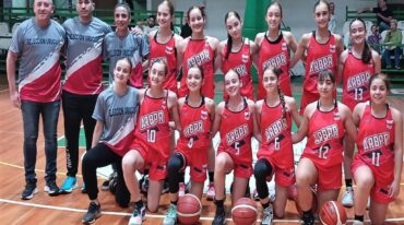 Las chicas de La Histórica festejaron otro título.