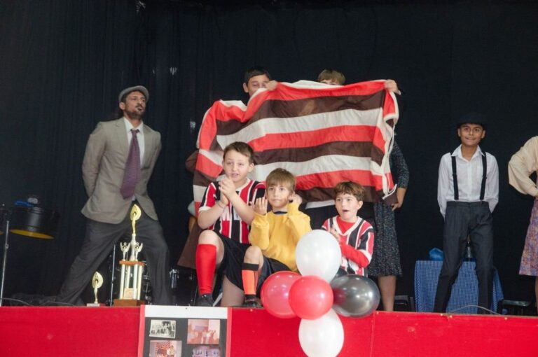 Una dramatización incluyó la vieja indumentaria